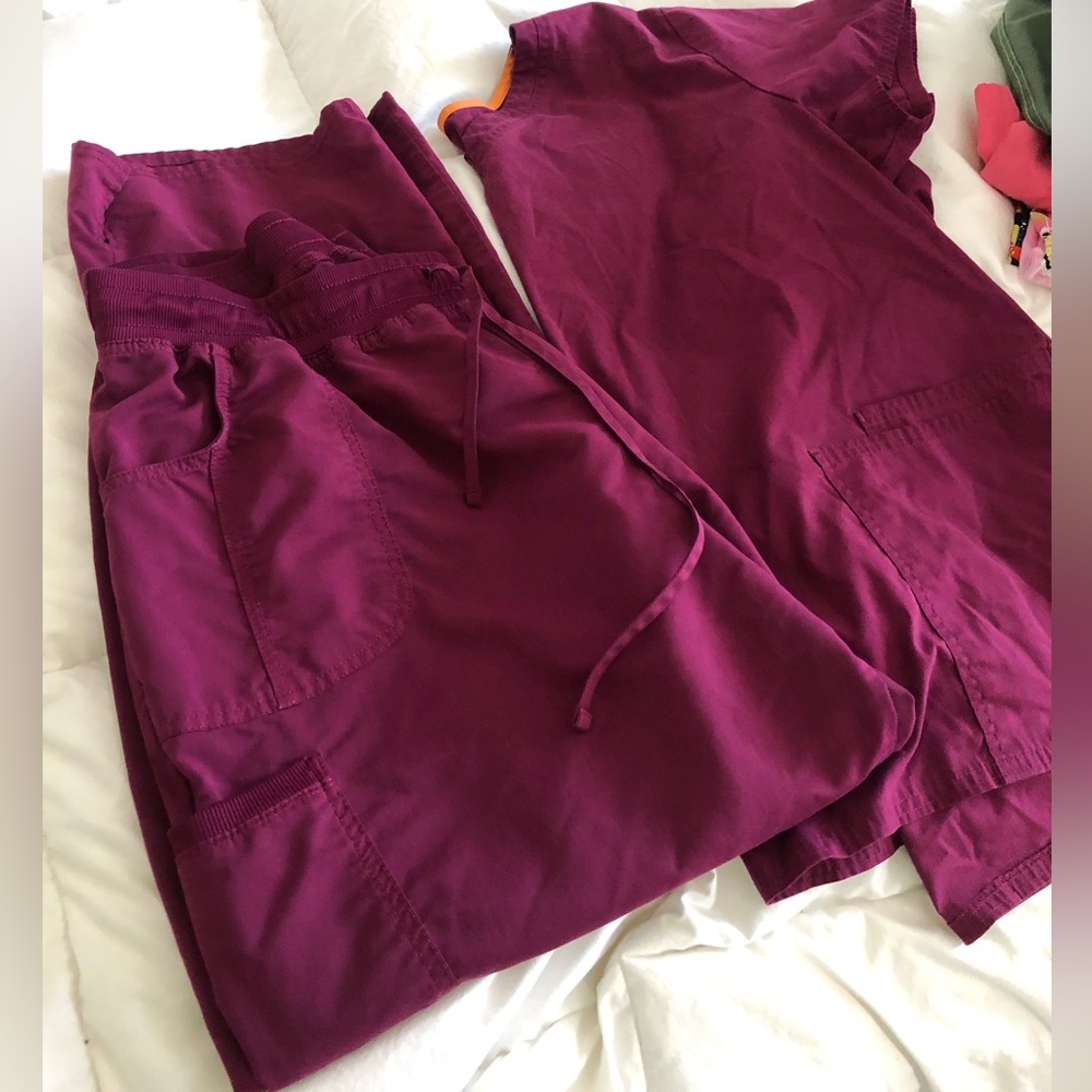 Womens 2X Scrub set - burgundy color